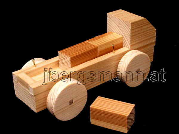 Bild DSCF0022-Laster-Probe-600x450.JPG_42u.jpg Laster aus Holz Rohbau